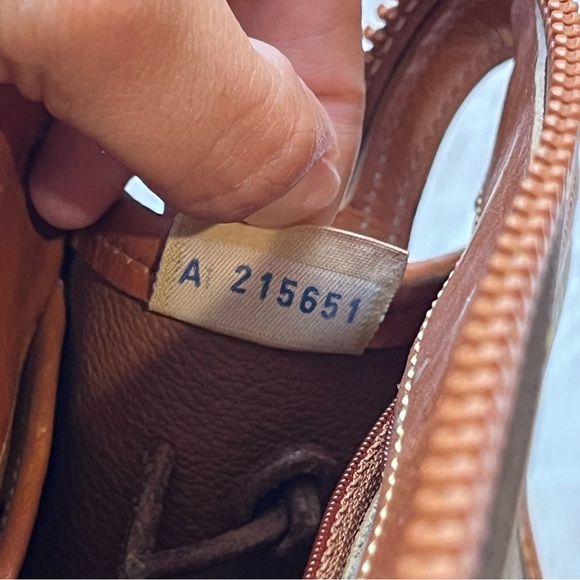 Vintage Classic Dooney & Bourke Leather Satchel - Picture 13 of 15